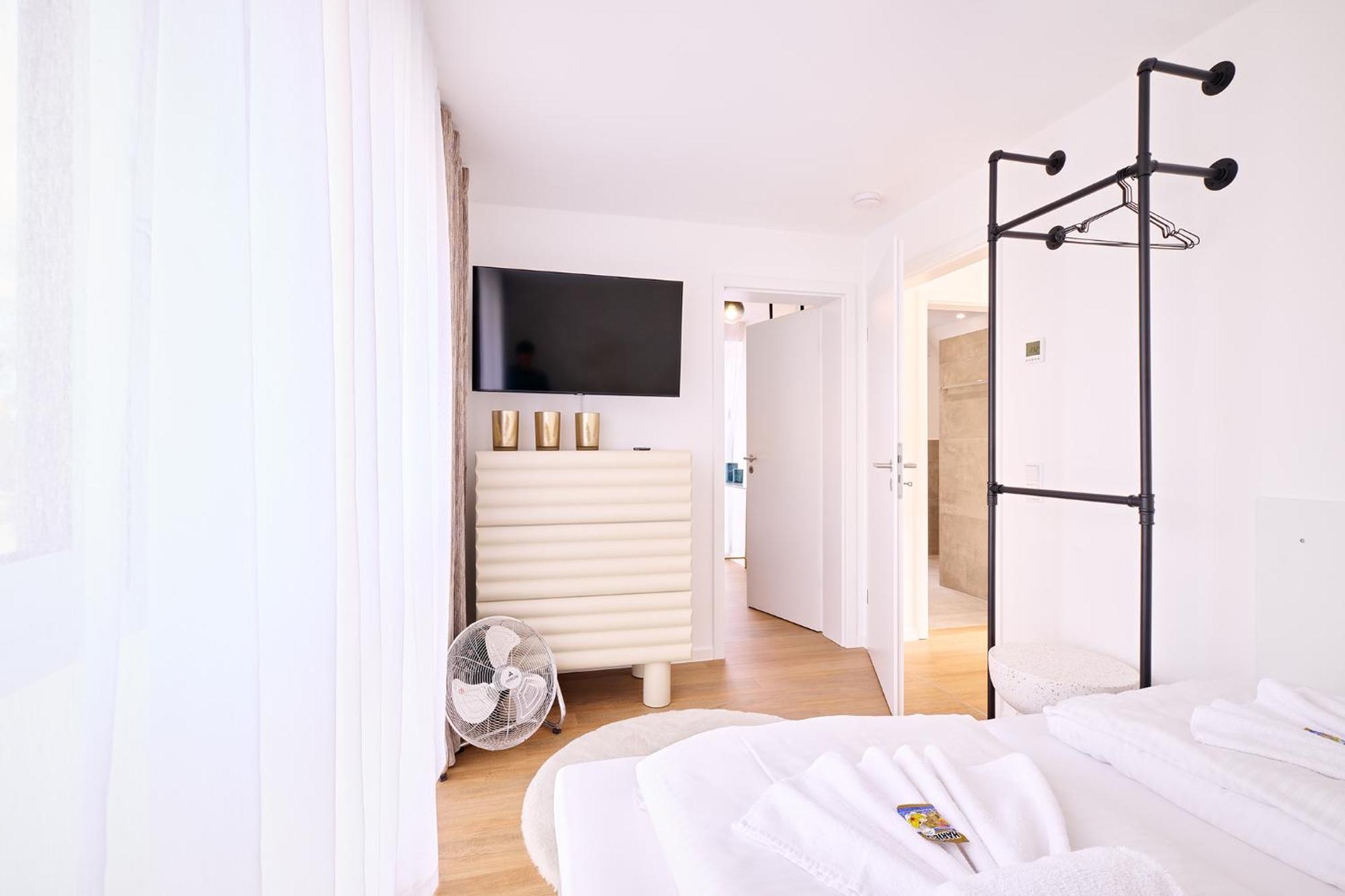 Xzllenz - 4 Schlafzimmer, Zentral, Parken, U-Bahn, 2 Baeder, 4 Smart-Tv, Optional Einzelbett Norimberga Esterno foto