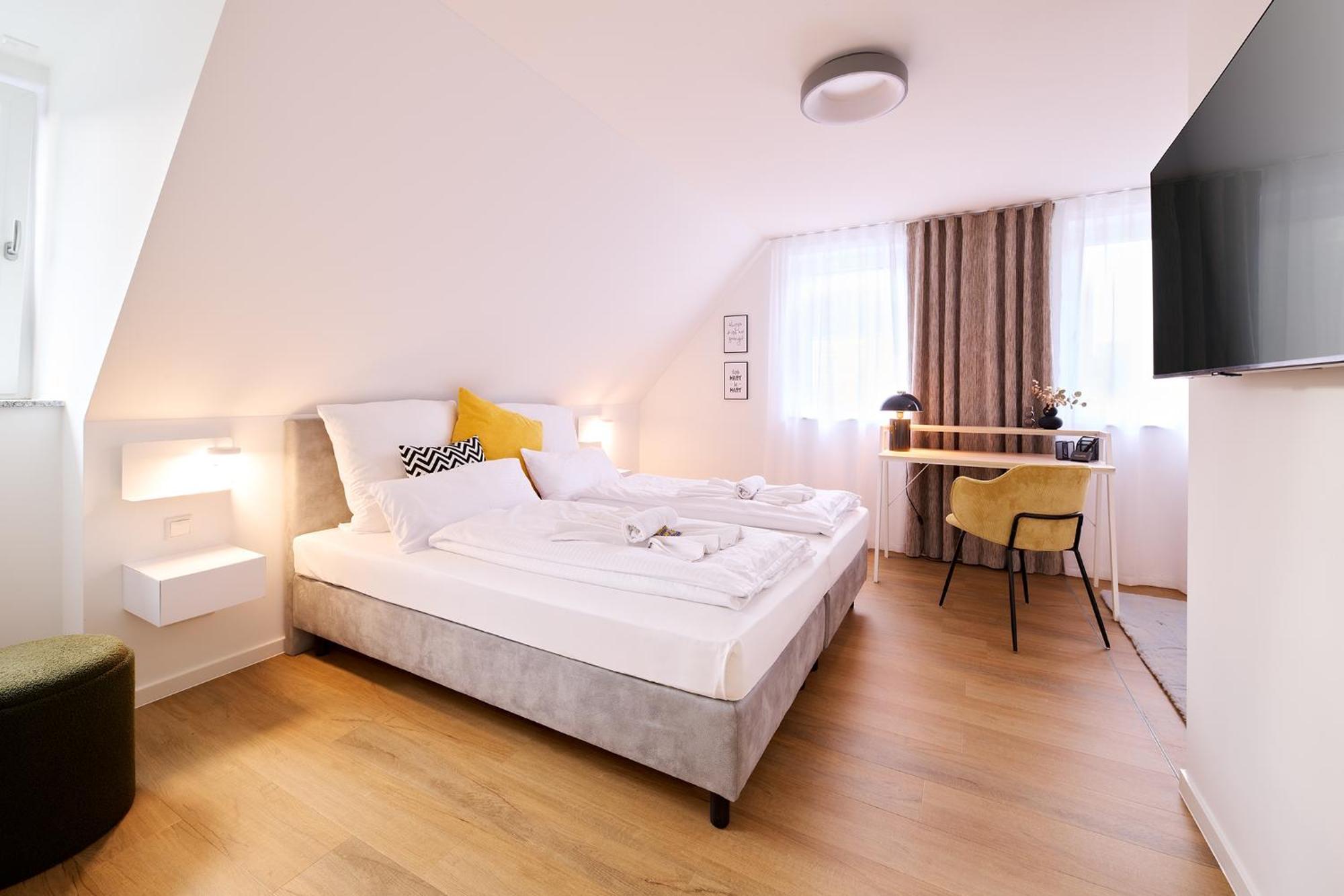 Xzllenz - 4 Schlafzimmer, Zentral, Parken, U-Bahn, 2 Baeder, 4 Smart-Tv, Optional Einzelbett Norimberga Esterno foto