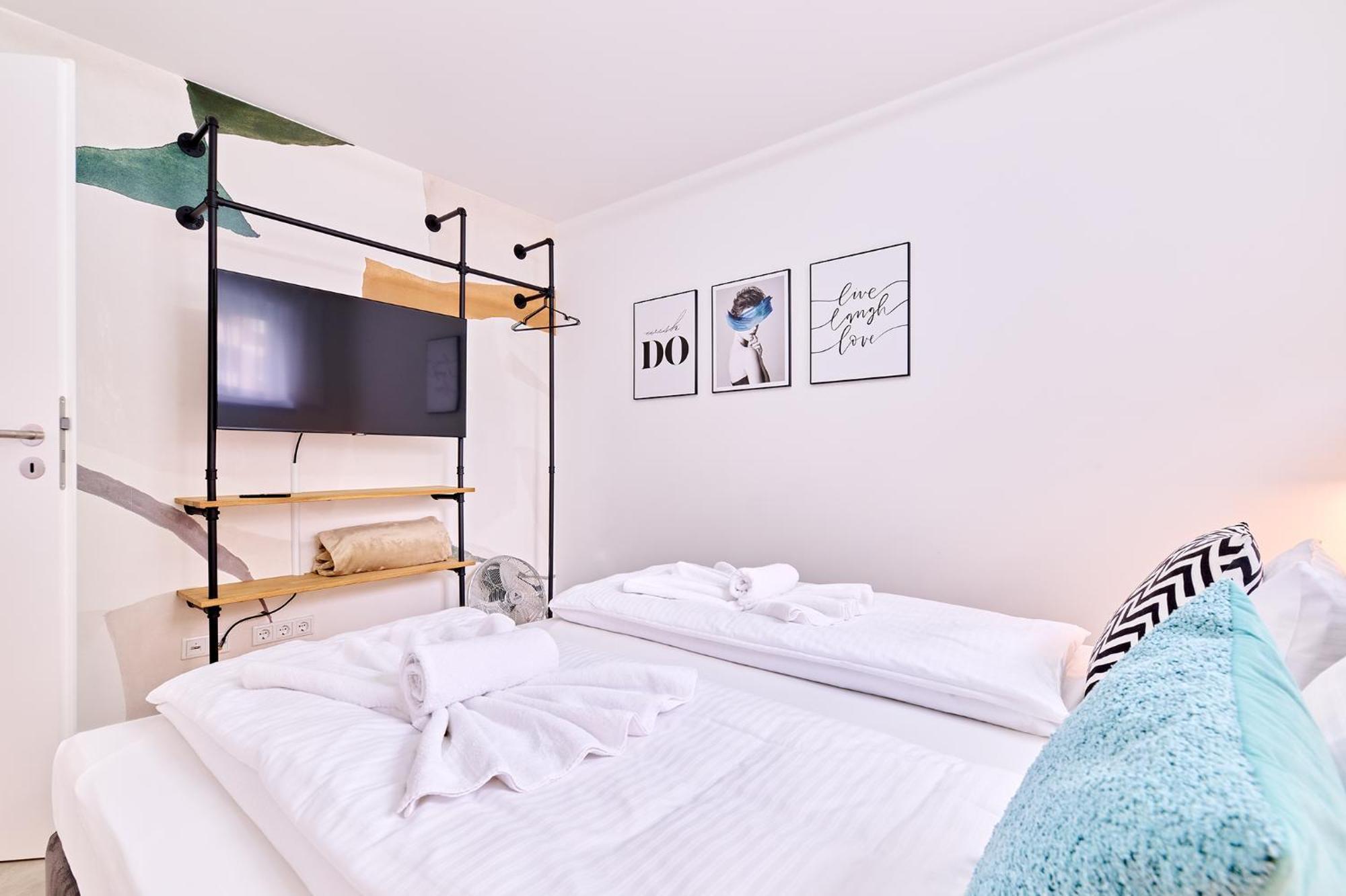 Xzllenz - 4 Schlafzimmer, Zentral, Parken, U-Bahn, 2 Baeder, 4 Smart-Tv, Optional Einzelbett Norimberga Esterno foto
